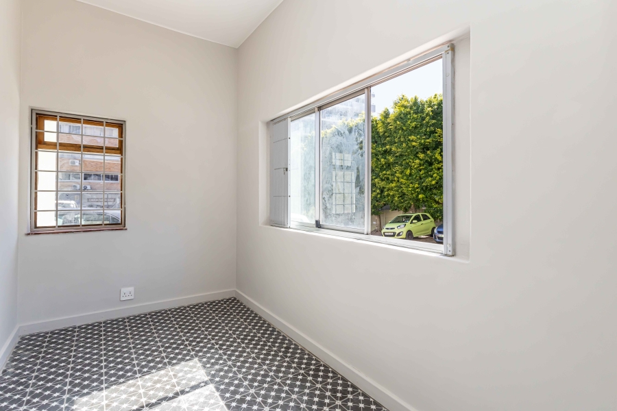 To Let 2 Bedroom Property for Rent in Sea Point Western Cape